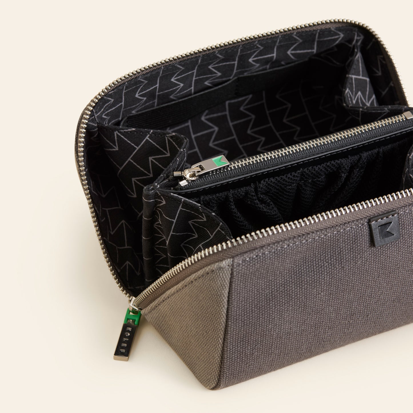 Eden 3-Colour Pouch | Medium | Graphite