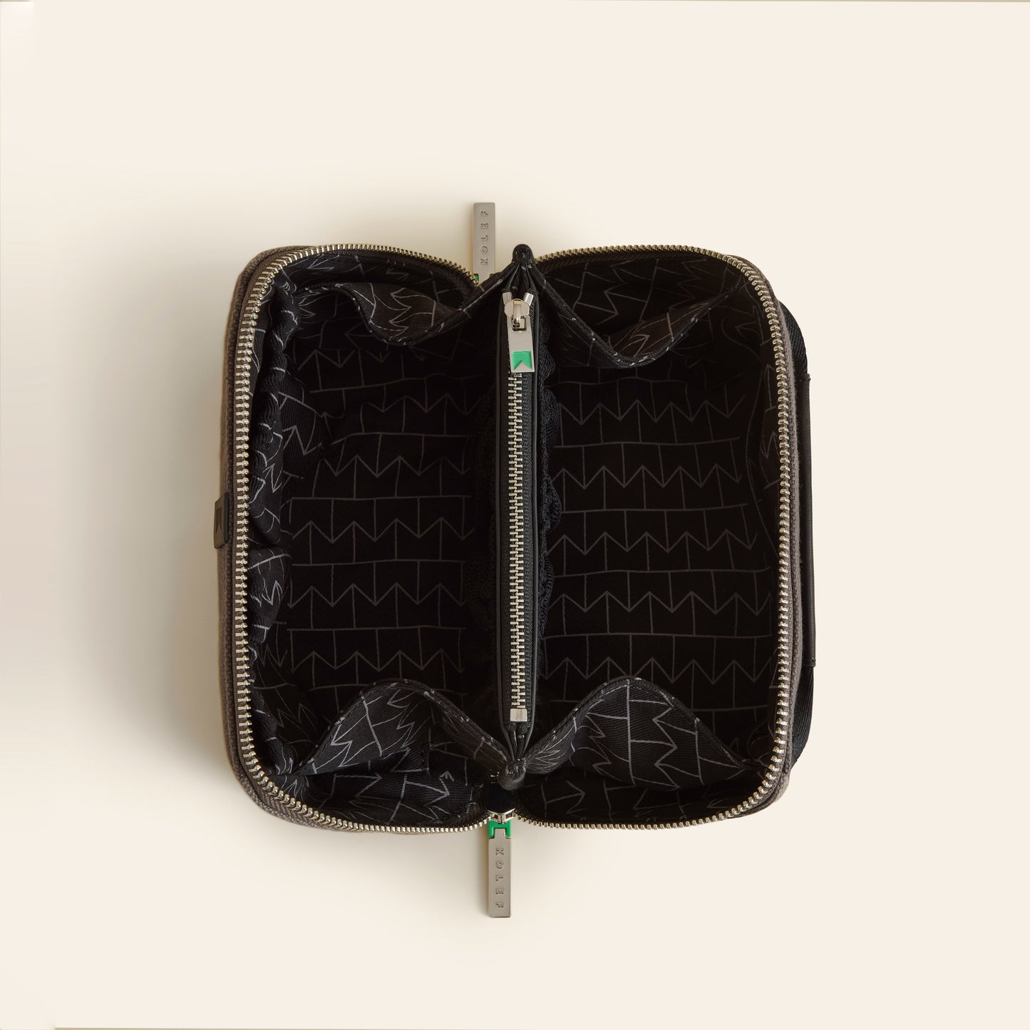 Eden 3-Colour Pouch | Medium | Graphite